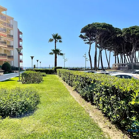 Apartbeach Sol Pins Frente Playa Y Parking La Pineda