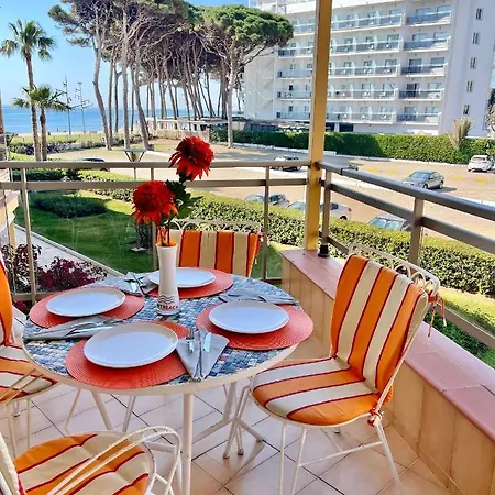Apartbeach Sol Pins Frente Playa Y Parking Apartment La Pineda